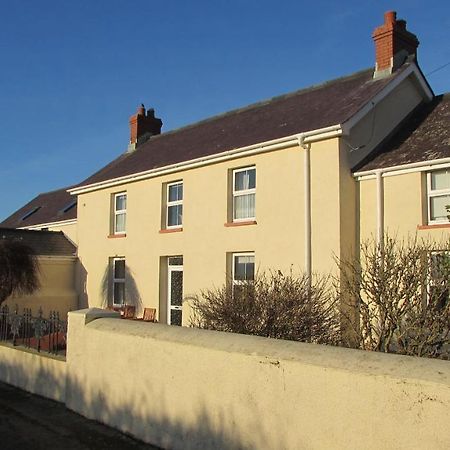 Bed and Breakfast Little Hilton Farm Haverfordwest Exterior foto