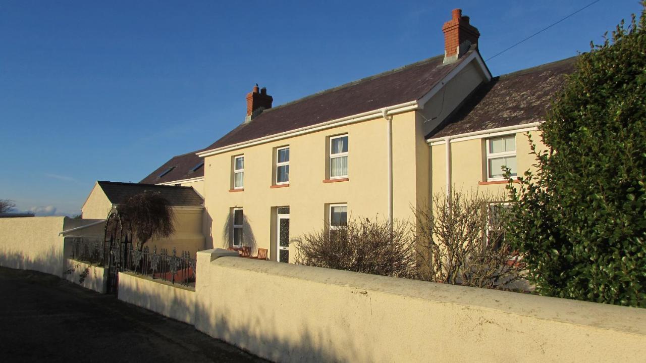 Bed and Breakfast Little Hilton Farm Haverfordwest Exterior foto